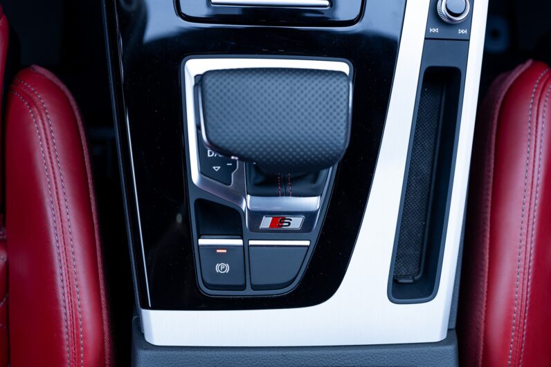 
								AUDI SQ5 / 340 PS full									